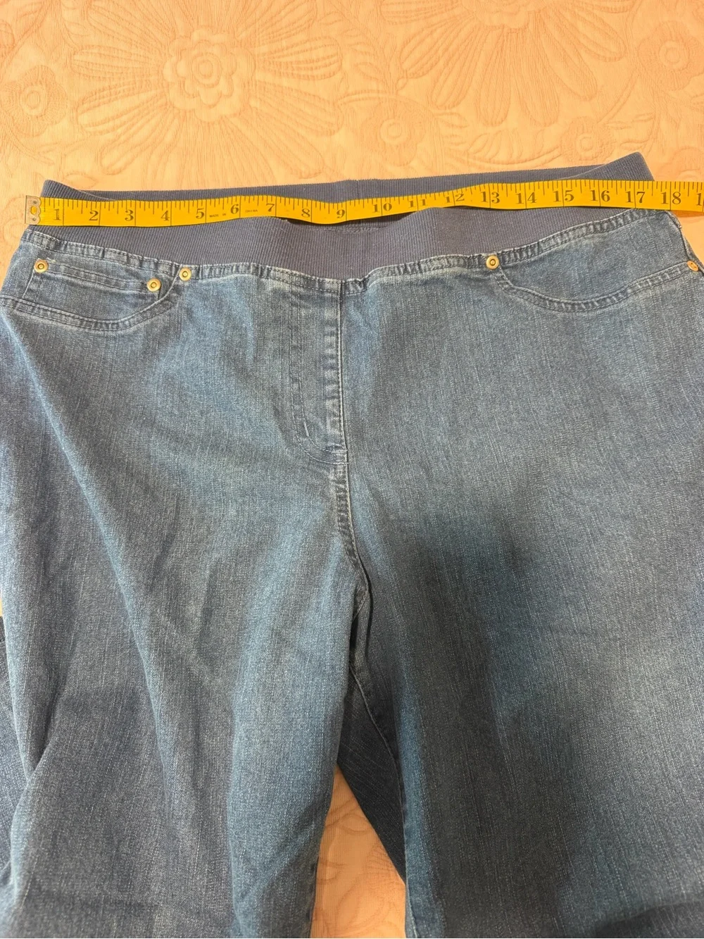 hearts of palm Navy Stretch Waist Cropped Jeans